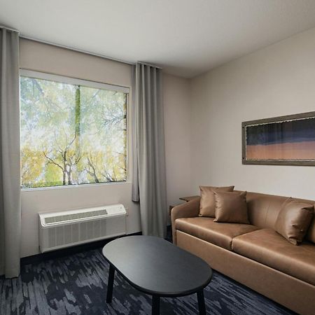 Fairfield By Marriott Inn & Suites Хилсборо Экстерьер фото