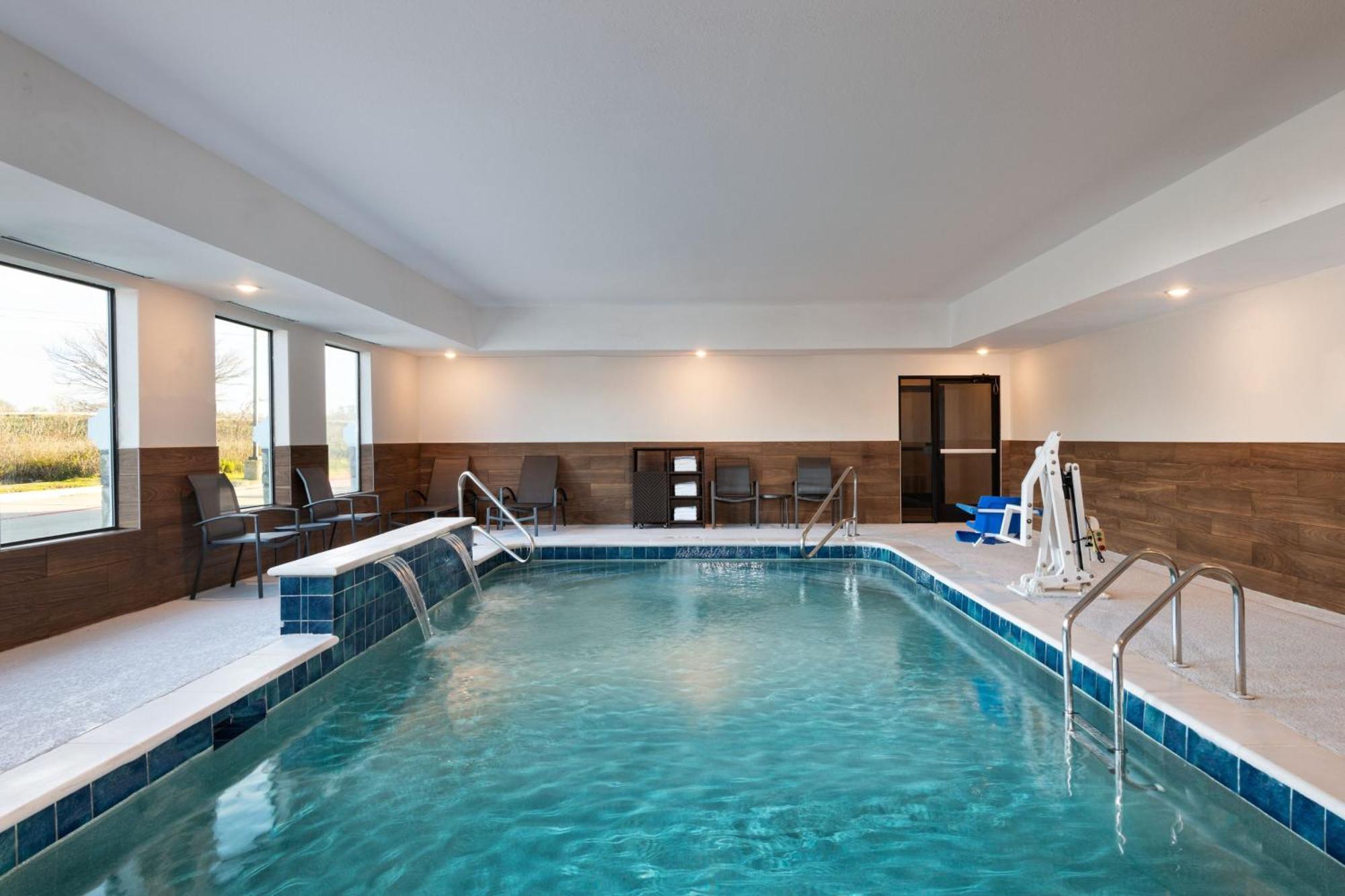 Fairfield By Marriott Inn & Suites Хилсборо Экстерьер фото