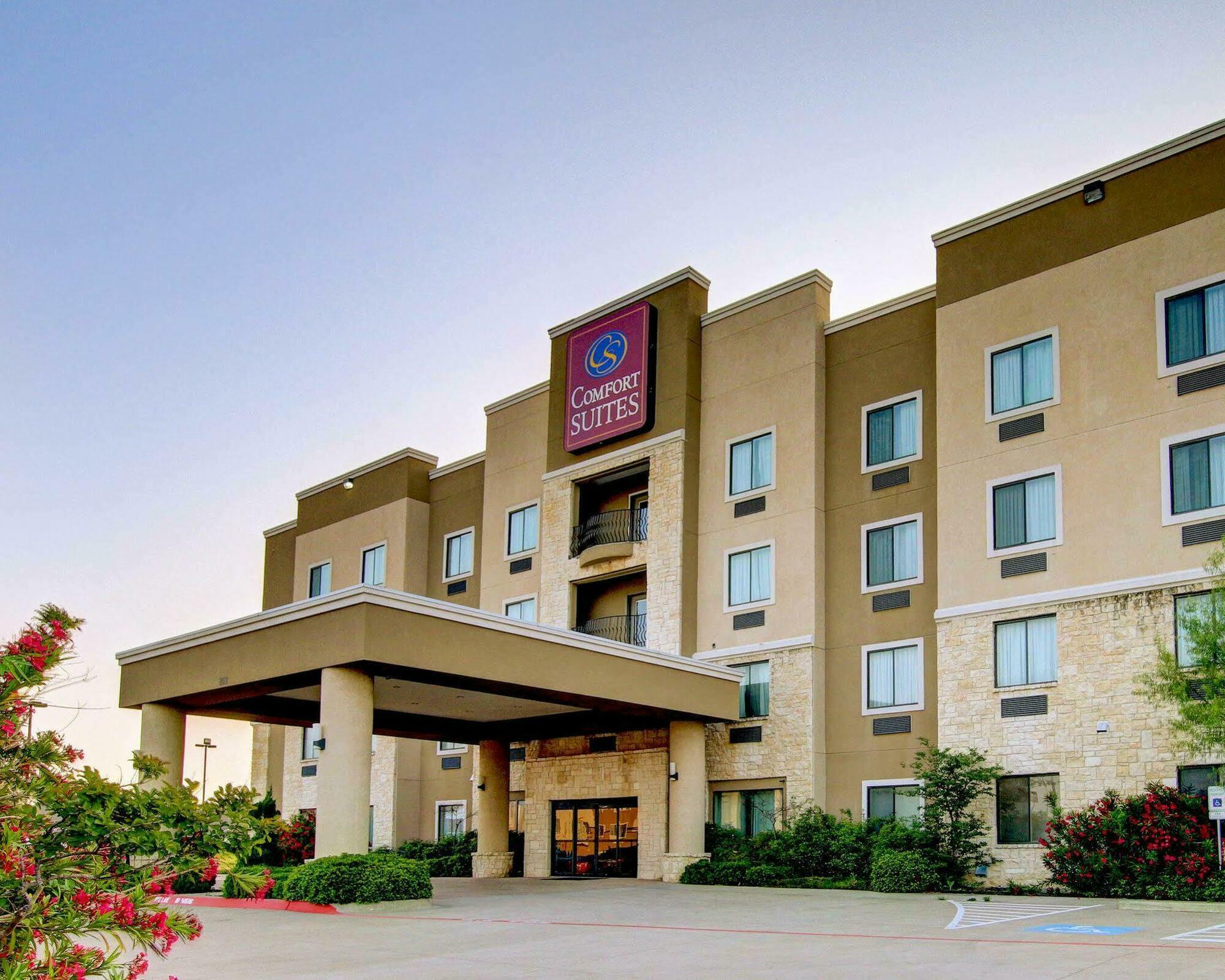 Fairfield By Marriott Inn & Suites Хилсборо Экстерьер фото